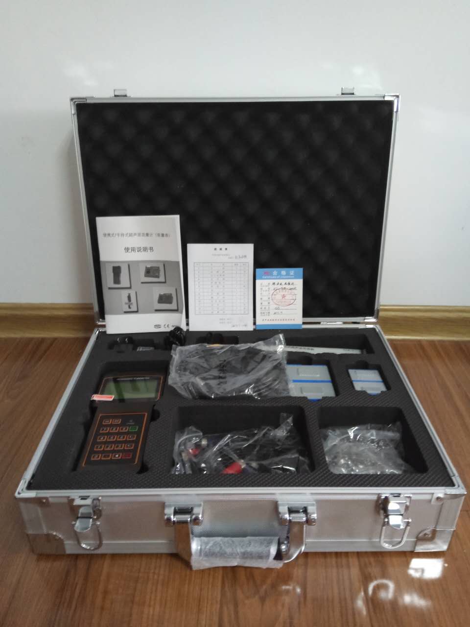 手持式超聲波流量計(jì) 手持式超聲波流量計(jì)